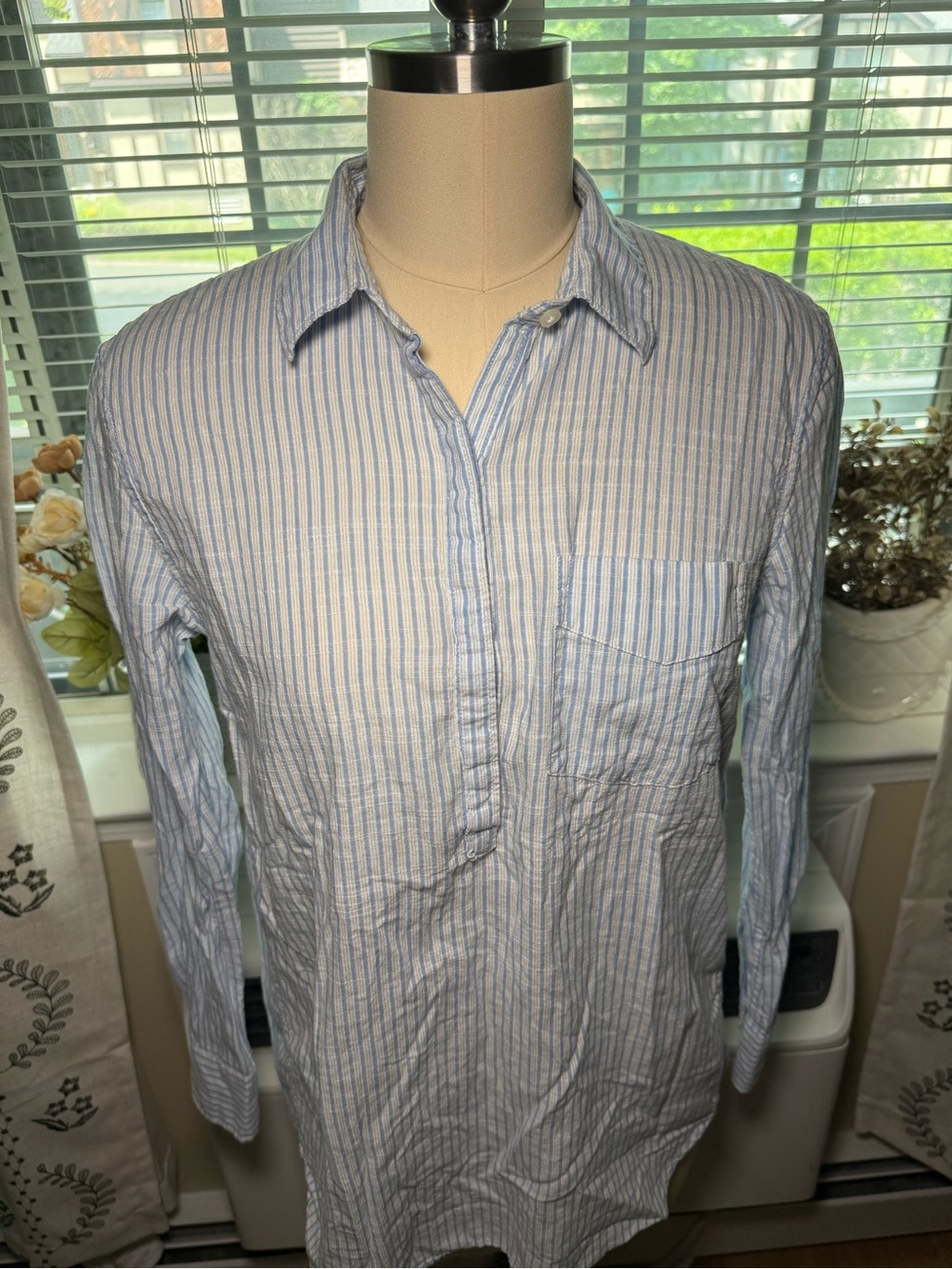 GAP Women’s Long-Sleeve Blue & White Striped 100% Cotton Shirt